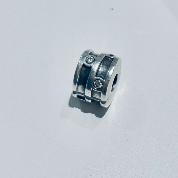 Pandora Sterling Clip Charm with clear cz stones-Excellent condition. - Picture 1 of 9